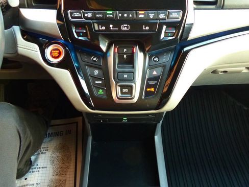 Used 2023 Honda Odyssey Touring image 32