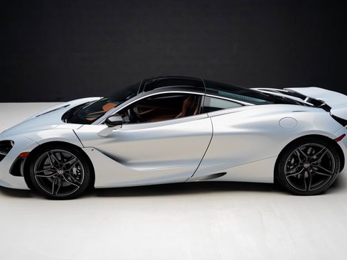 Used 2018 McLaren 720S image 16