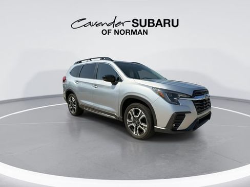 Used 2025 Subaru Ascent Limited AWD/4WD image 3