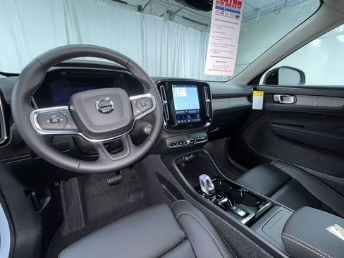 New 2026 Volvo XC40 B5 Plus w/ Protection Package Premier image 3