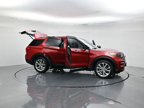 Certified 2021 Ford Explorer Platinum w/ Equipment Group 601A AWD/4WD image 53