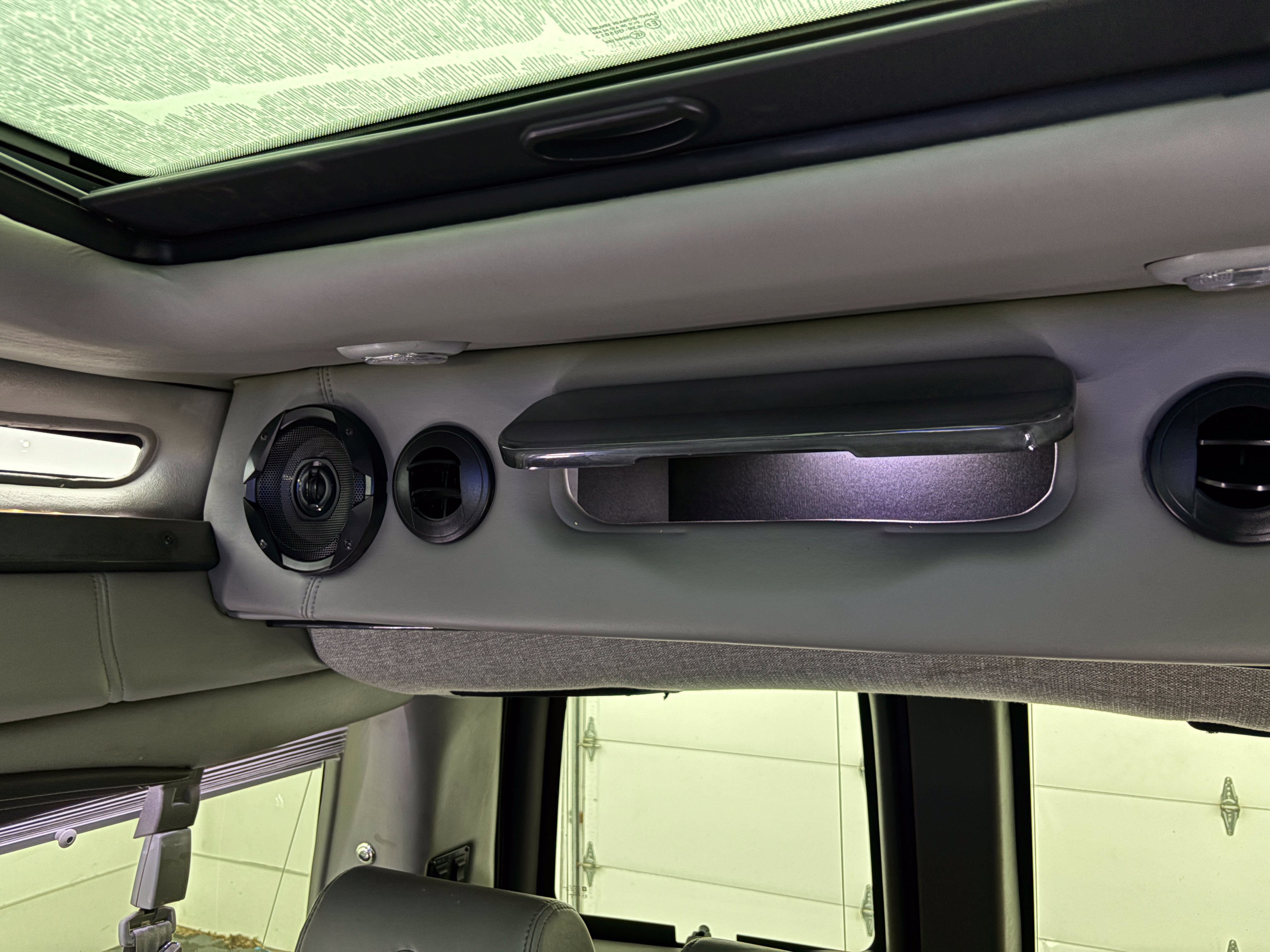 Used 2020 GMC Savana 2500 Extended w/ Enhanced Convenience Package RWD image 47