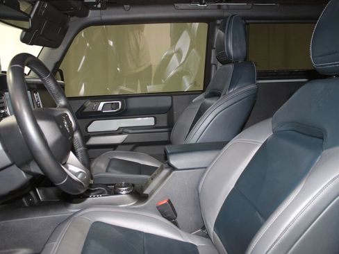 Used 2022 Ford Bronco Outer Banks image 17