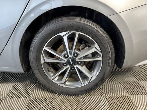 Used 2022 Kia Forte LXS image 12