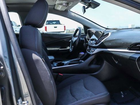 Used 2017 Chevrolet Volt LT FWD image 16