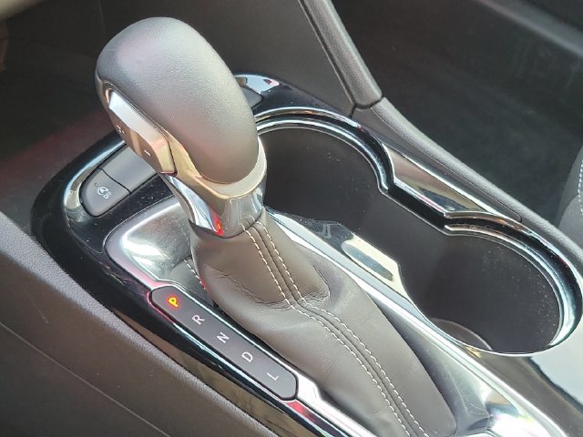 Used 2025 Buick Encore GX Preferred w/ Comfort Package FWD image 22