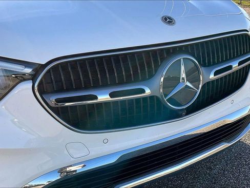 Used 2024 Mercedes-Benz GLC 300 image 32