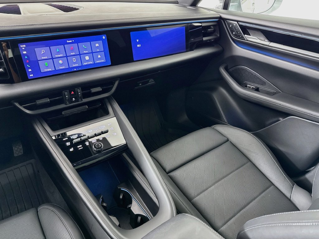 Certified 2024 Porsche Macan 4 Electric AWD/4WD image 25