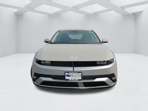 New 2025 Hyundai Ioniq 5 SE image 11