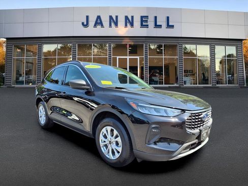 Used 2023 Ford Escape Active w/ Tech Pack #1 image 8