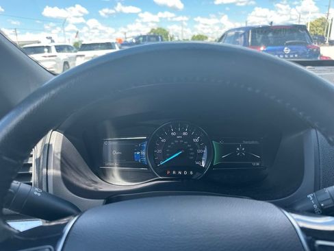 Used 2018 Ford Explorer Limited AWD/4WD image 9