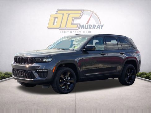 Used 2024 Jeep Grand Cherokee Limited w/ Black Appearance Package image 2