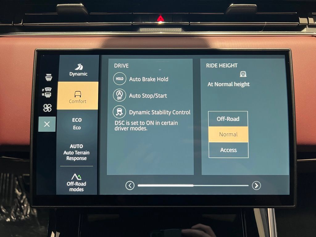 New 2025 Land Rover Range Rover Sport Dynamic SE AWD/4WD image 20