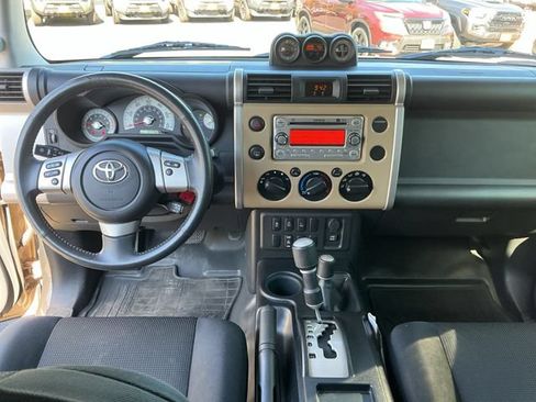 Used 2013 Toyota FJ Cruiser 4WD w/ Upgrade Pkg image 21