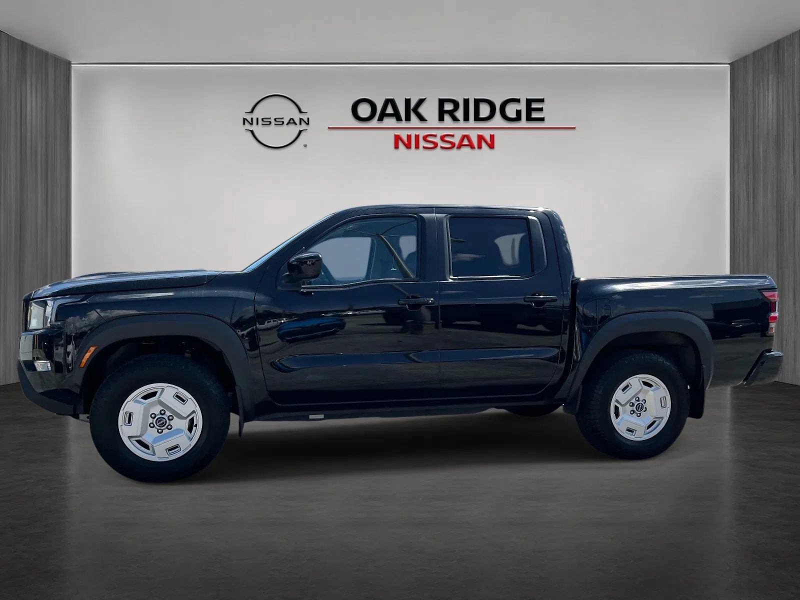 Used 2024 Nissan Frontier SV w/ Hardbody Edition AWD/4WD image 6