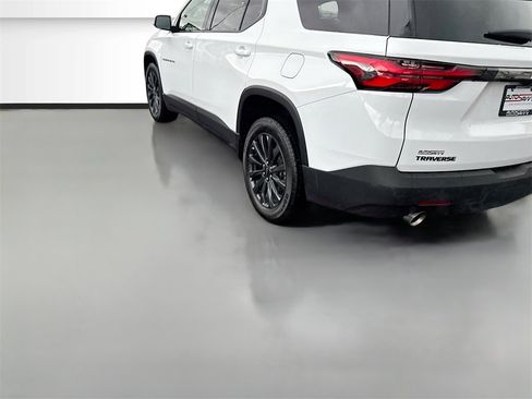 Used 2023 Chevrolet Traverse RS image 5