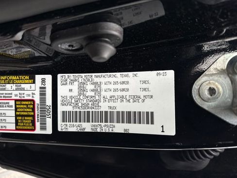 Used 2024 Toyota Tundra Platinum AWD/4WD image 51