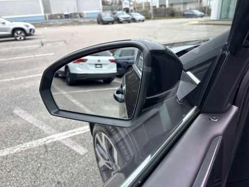 Certified 2023 Volkswagen Taos SEL image 15