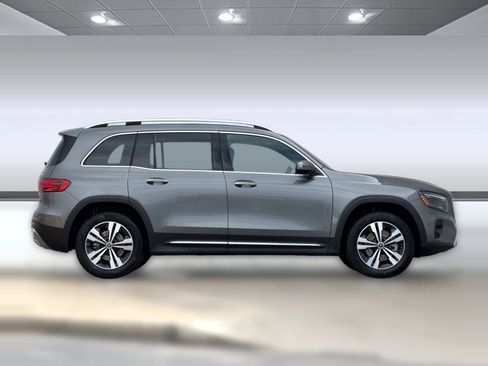 New 2026 Mercedes-Benz GLB 250 4MATIC image 7