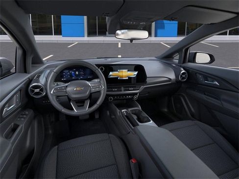 New 2026 Chevrolet Equinox EV LT image 15