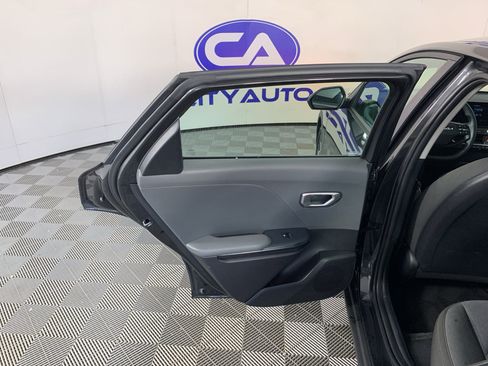 Used 2025 Kia K4 FWD image 30