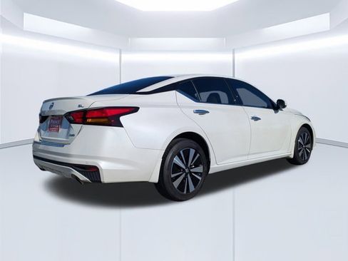 Used 2022 Nissan Altima 2.5 SL image 3