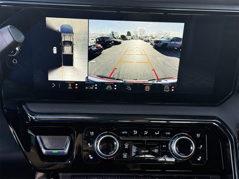 Used 2024 GMC Sierra 2500 AT4 w/ AT4 Preferred Package image 24