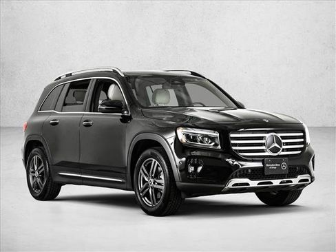 Certified 2026 Mercedes-Benz GLB 250 4MATIC image 3