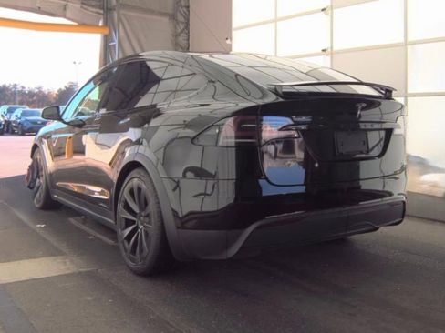 Used 2022 Tesla Model X image 6