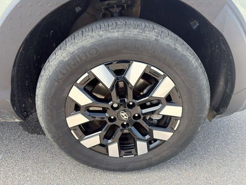 Used 2025 Hyundai Santa Cruz SEL AWD/4WD image 13