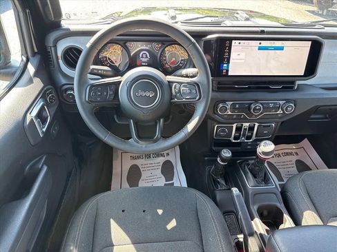Used 2024 Jeep Wrangler Unlimited Sport AWD/4WD image 21