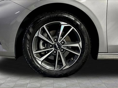 Used 2024 Kia Forte LXS FWD image 32