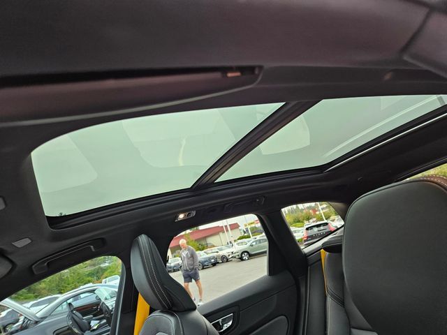 Used 2021 Volvo XC60 T8 Polestar AWD/4WD image 23