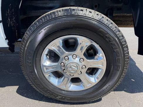 Used 2024 RAM 2500 Big Horn AWD/4WD image 19