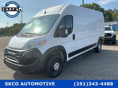 Used 2023 RAM ProMaster 2500 FWD image 1