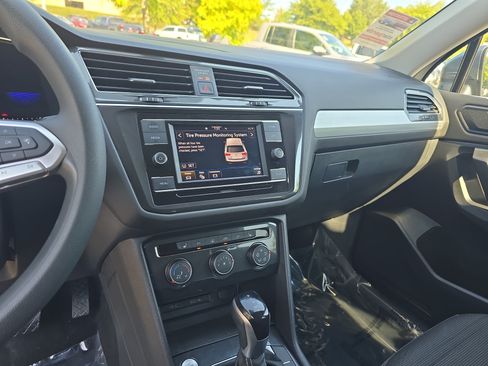 Certified 2023 Volkswagen Tiguan S FWD image 20