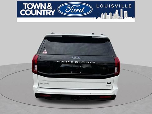 Used 2025 Ford Expedition Max Active AWD/4WD image 11
