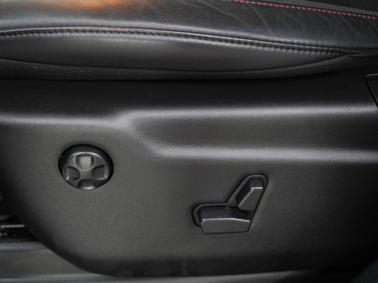 Used 2024 Dodge Durango R/T AWD/4WD image 26