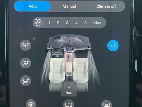 Certified 2024 Volvo XC90 B5 Core image 23