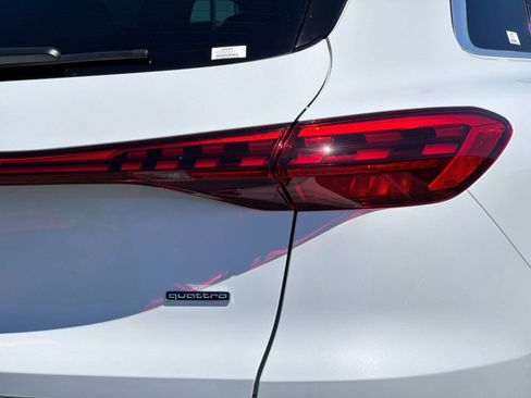 New 2025 Audi Q5 Premium image 24