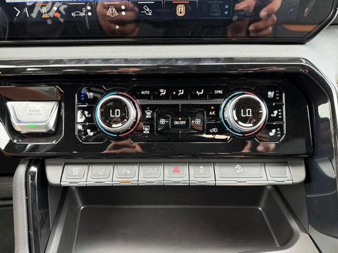 New 2026 GMC Sierra 2500 AT4 w/ AT4 Premium Plus Package AWD/4WD image 14