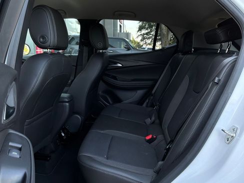 Used 2025 Buick Encore GX Preferred FWD image 11