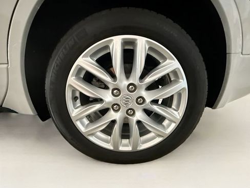 Used 2019 Buick Envision Premium w/ Driver Confidence Package image 32