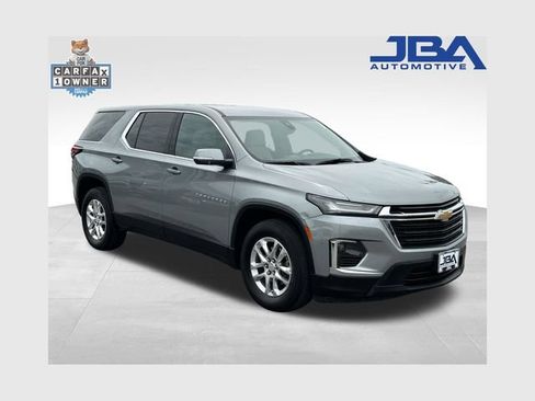 Used 2023 Chevrolet Traverse LS w/ Safety Package FWD image 1