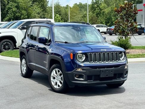 Used 2018 Jeep Renegade Latitude AWD/4WD image 1