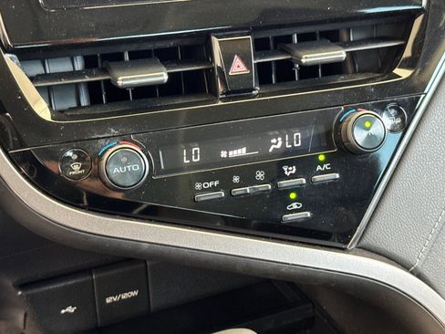 Certified 2023 Toyota Camry SE image 18