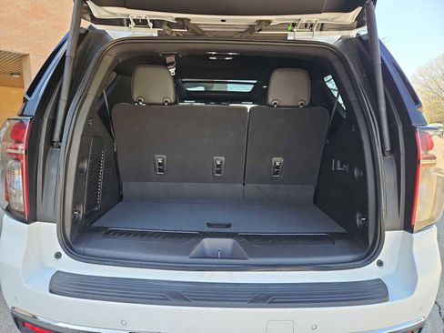 Used 2023 Chevrolet Tahoe LT w/ Luxury Package image 35