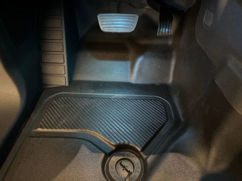 New 2025 Ford Bronco Badlands image 30