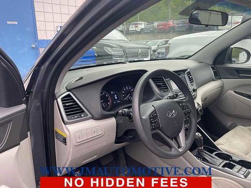 Used 2018 Hyundai Tucson SE AWD/4WD image 2