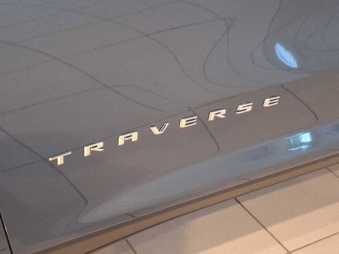 New 2026 Chevrolet Traverse LT image 5